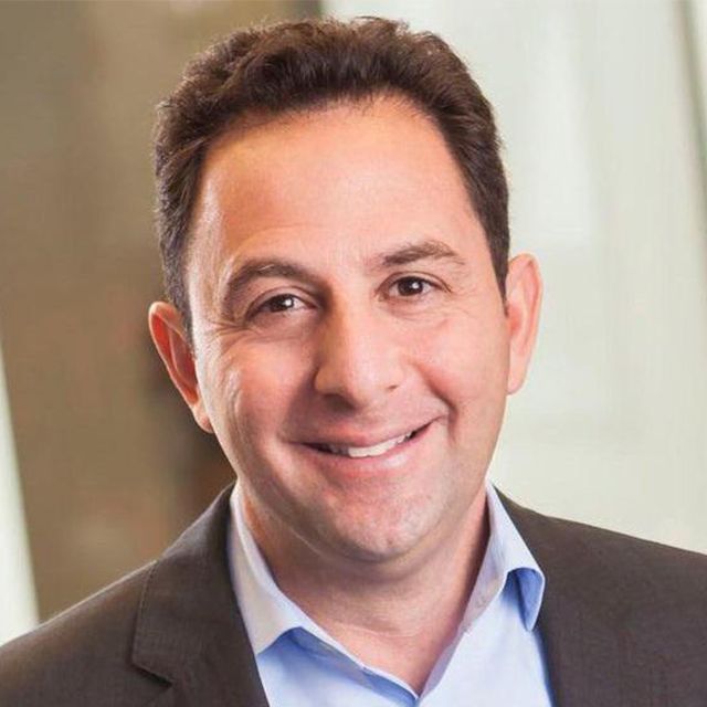 Peter Mallouk Headshot